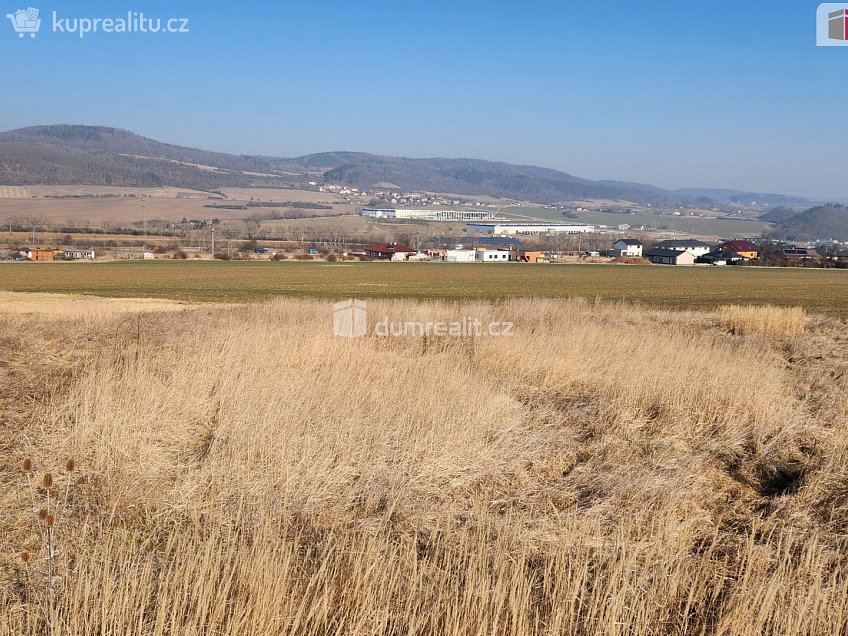 Prodej  stavebního pozemku 851 m^2 Bavoryně, Bavoryně 